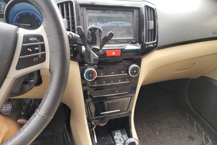 Used Chery E3 2013 1.5L Manual ZhiShang Model Audio And AC Panel