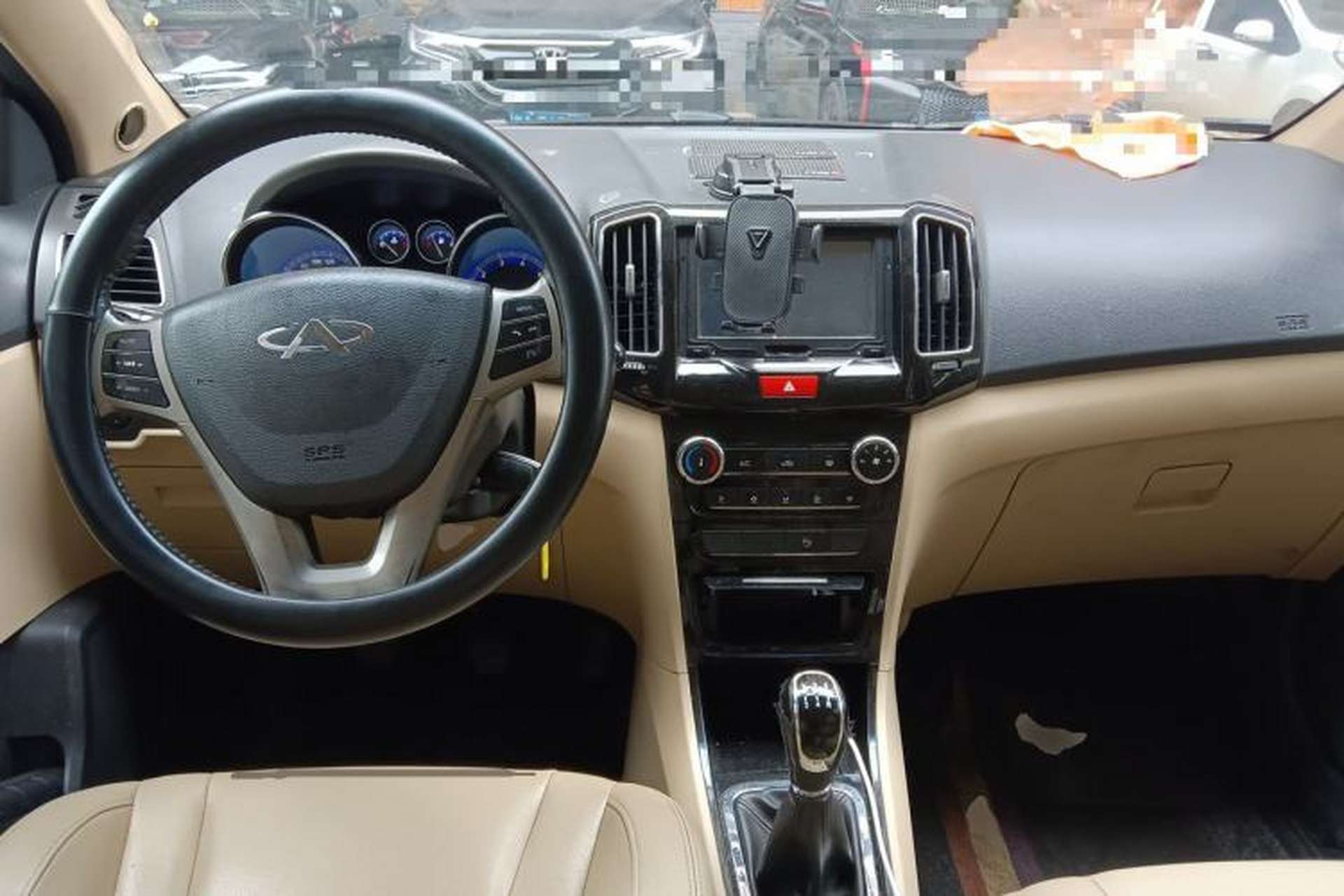 Used Chery E3 2013 1.5L Manual ZhiShang Model Center Console