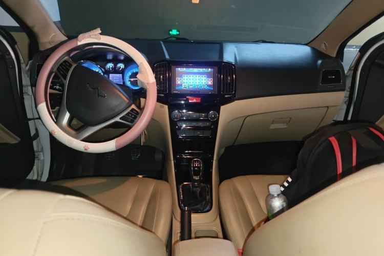 Used Chery E3 2013 1.5L Manual ZhiShang Model Center Console