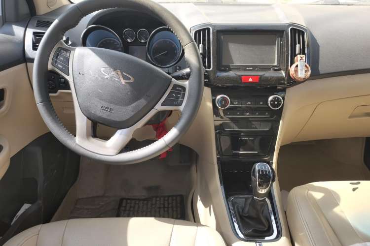Used Chery E3 2013 1.5L Manual ZhiShang Model Center Console
