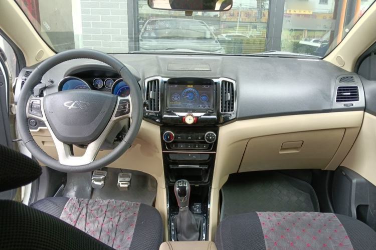 Used Chery E3 2013 1.5L Manual ZhiShang Model Center Console