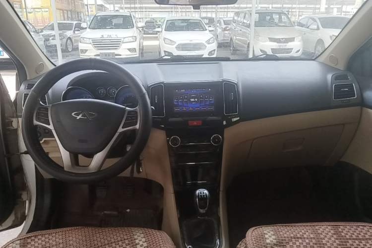 Used Chery E3 2013 1.5L Manual ZhiShang Model Center Console