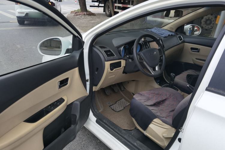 Used Chery E3 2013 1.5L Manual ZhiShang Model Driver Seat