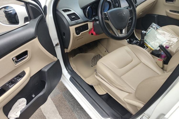 Used Chery E3 2013 1.5L Manual ZhiShang Model Driver Seat