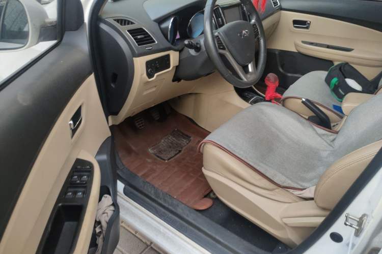 Used Chery E3 2013 1.5L Manual ZhiShang Model Driver Seat