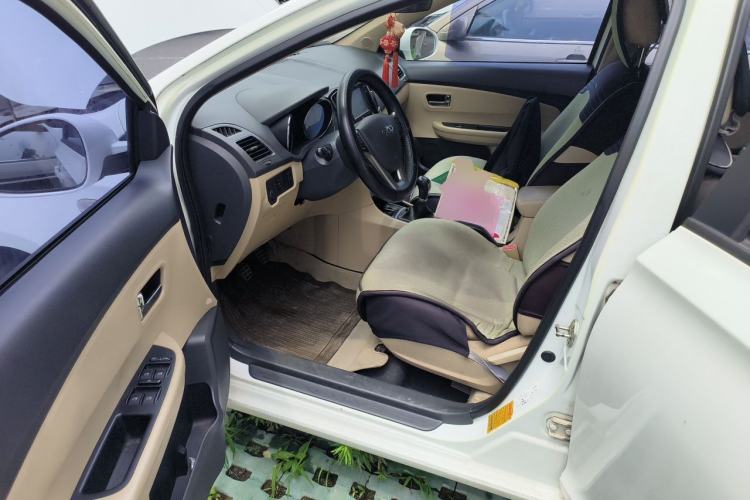 Used Chery E3 2013 1.5L Manual ZhiShang Model Driver Seat