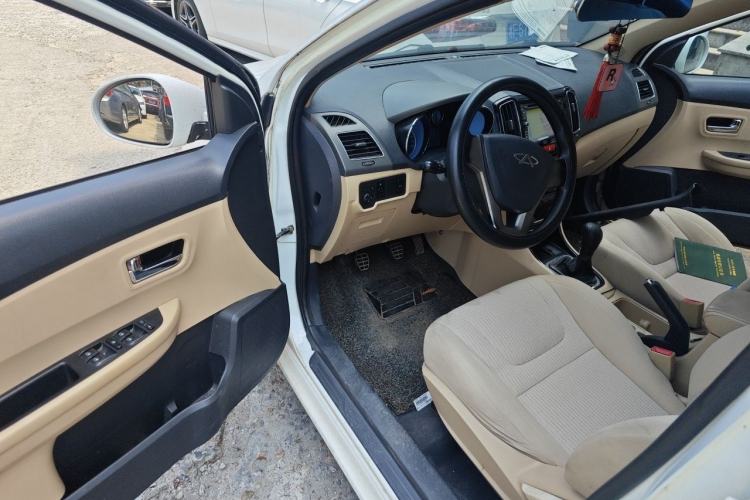 Used Chery E3 2013 1.5L Manual Fashion Model Driver Seat