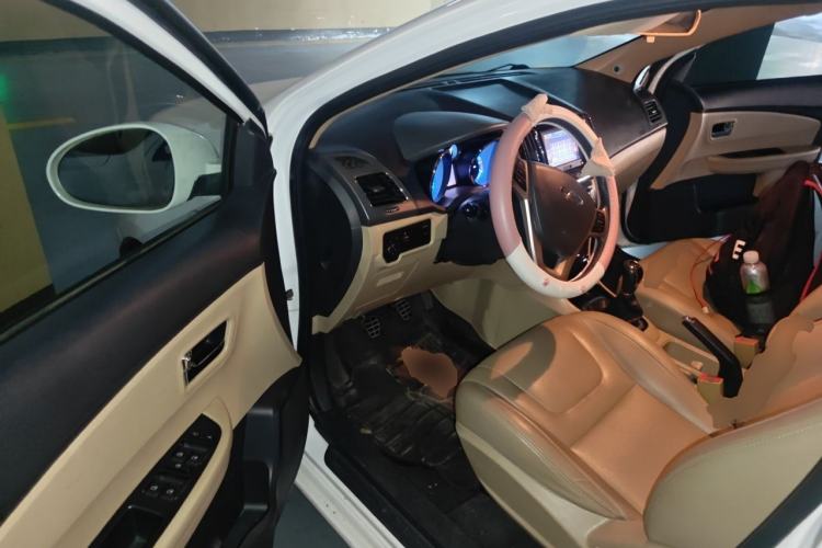Used Chery E3 2013 1.5L Manual ZhiShang Model Driver Seat