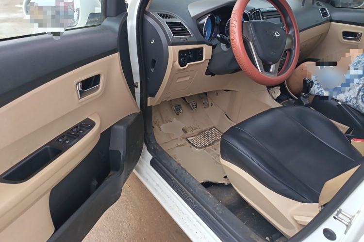 Used Chery E3 2013 1.5L Manual Fashion Model Driver Seat