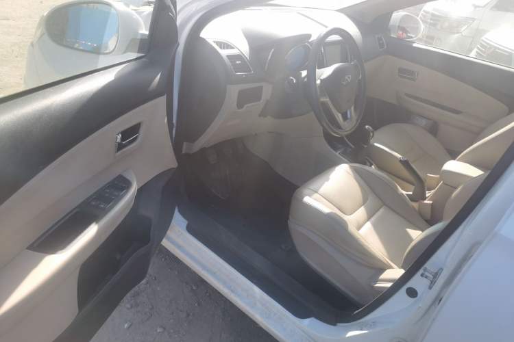 Used Chery E3 2013 1.5L Manual ZhiShang Model Driver Seat