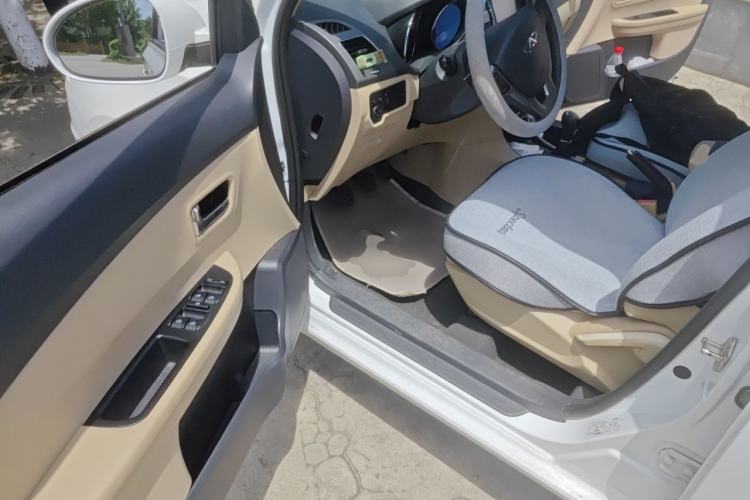 Used Chery E3 2013 1.5L Manual ZhiShang Model Driver Seat