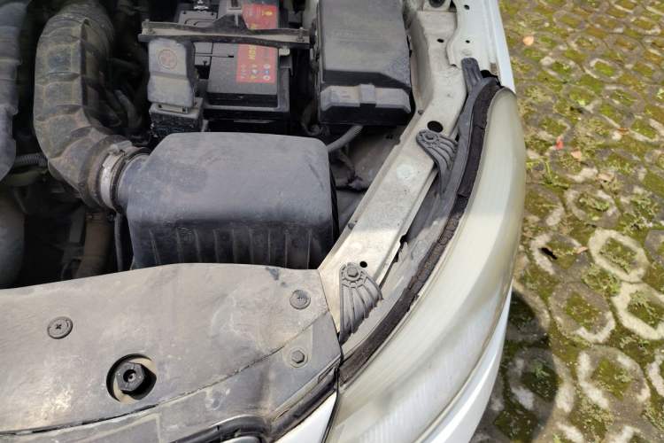 Used Chery E3 2013 1.5L Manual ZhiShang Model Engine Bay Left