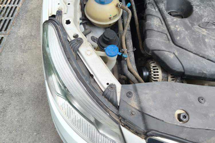 Used Chery E3 2013 1.5L Manual Fashion Model Engine Bay Right