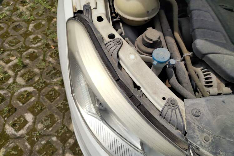 Used Chery E3 2013 1.5L Manual ZhiShang Model Engine Bay Right