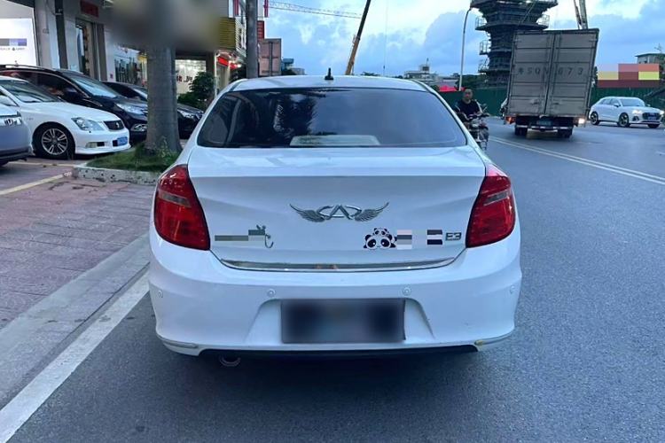 Used Chery E3 2013 1.5L Manual ZhiShang Model Exterior 2
