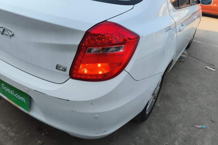 Used Chery E3 2013 1.5L Manual ZhiShang Model Exterior 6