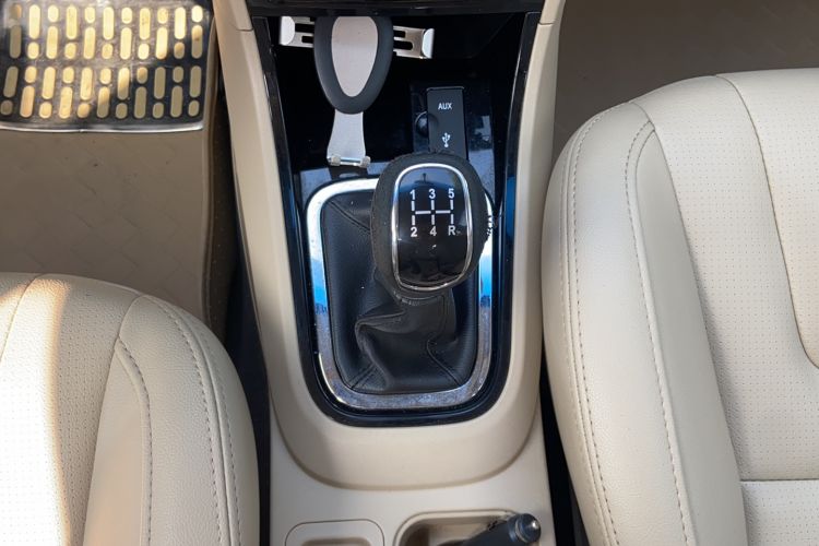 Used Chery E3 2013 1.5L Manual ZhiShang Model Gear Lever