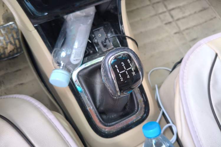 Used Chery E3 2013 1.5L Manual Fashion Model Gear Lever