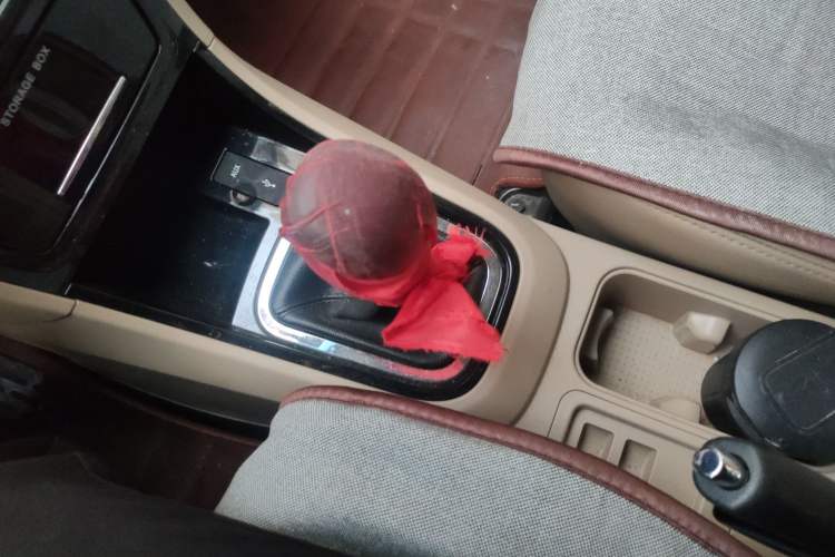 Used Chery E3 2013 1.5L Manual ZhiShang Model Gear Lever