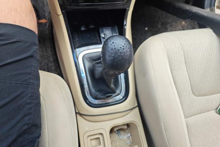 Used Chery E3 2013 1.5L Manual Fashion Model Gear Lever