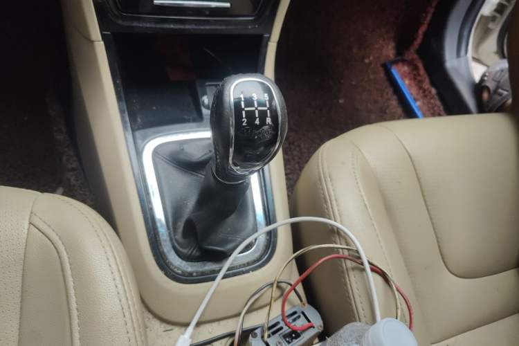 Used Chery E3 2013 1.5L Manual ZhiShang Model Gear Lever