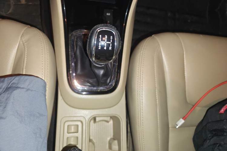 Used Chery E3 2013 1.5L Manual ZhiShang Model Gear Lever