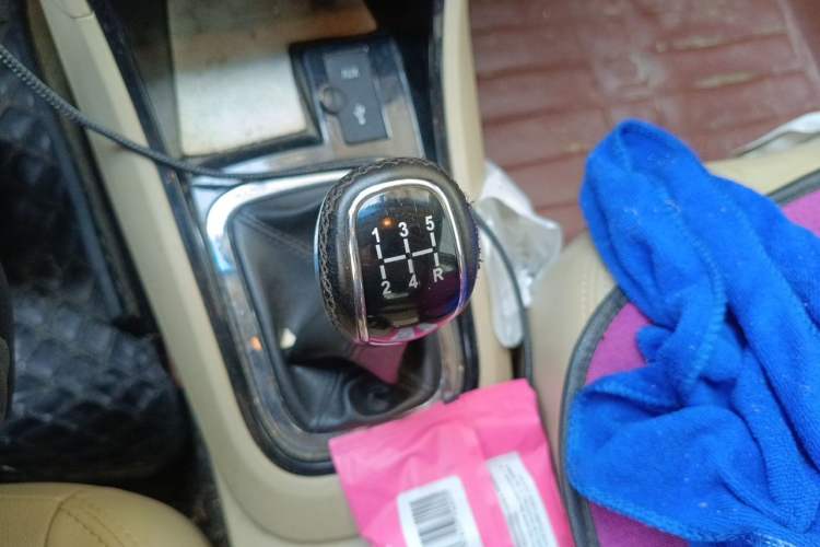 Used Chery E3 2013 1.5L Manual ZhiShang Model Gear Lever