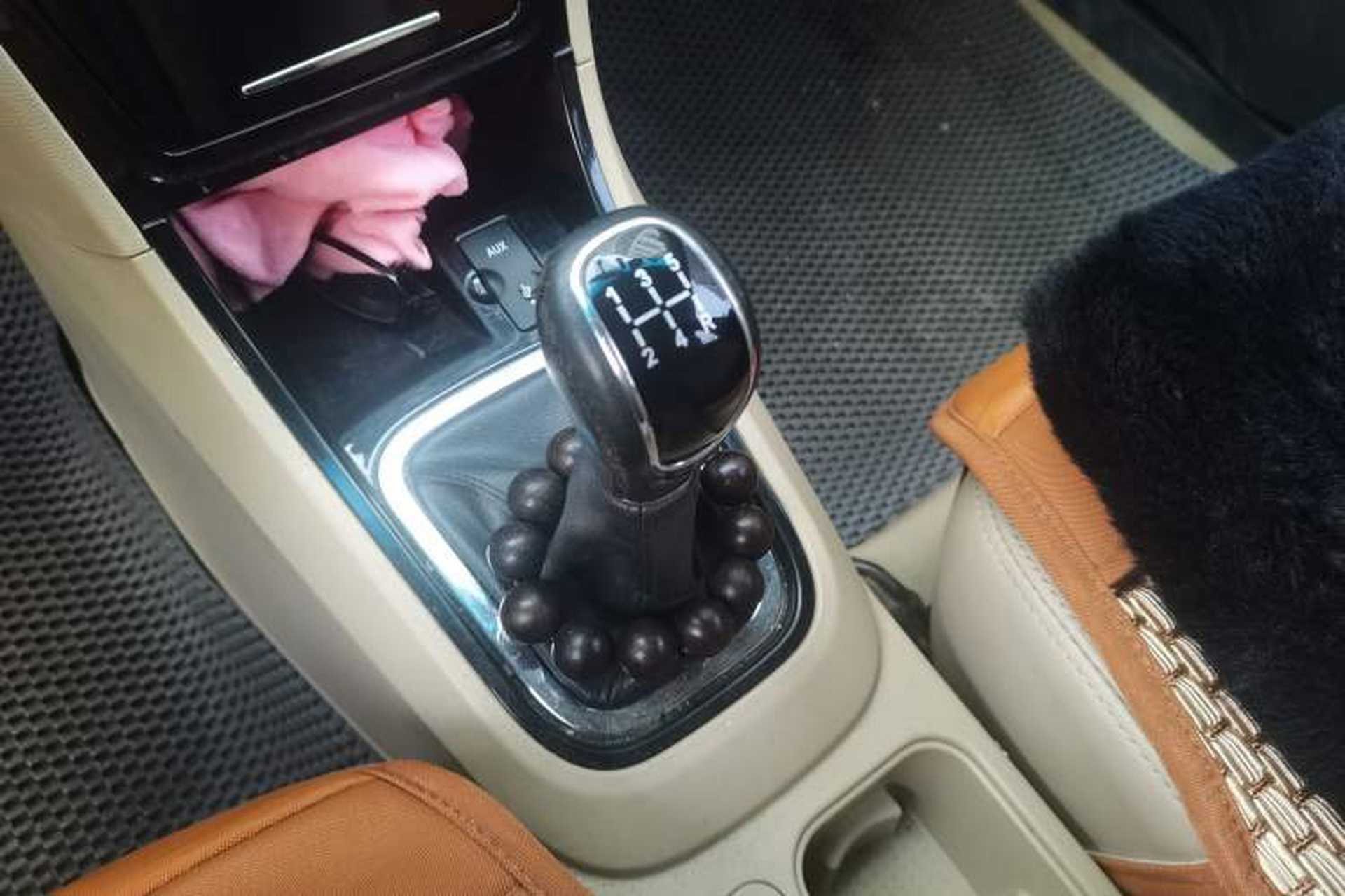 Used Chery E3 2013 1.5L Manual ZhiShang Model Gear Lever
