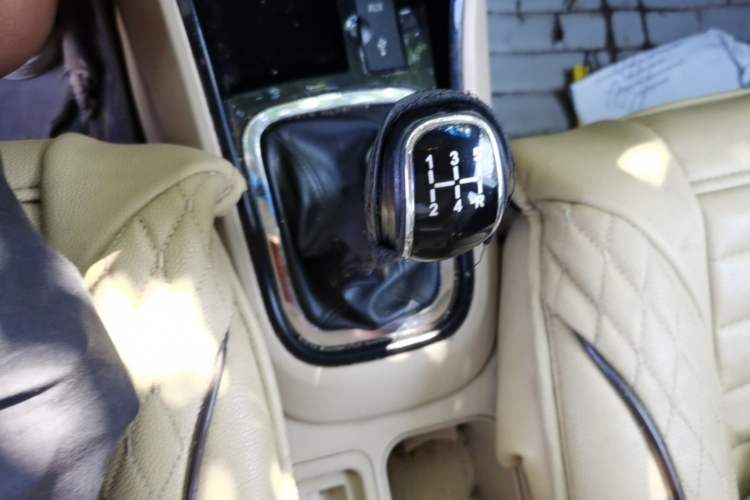 Used Chery E3 2013 1.5L Manual ZhiShang Model Gear Lever