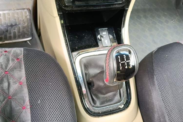 Used Chery E3 2013 1.5L Manual ZhiShang Model Gear Lever