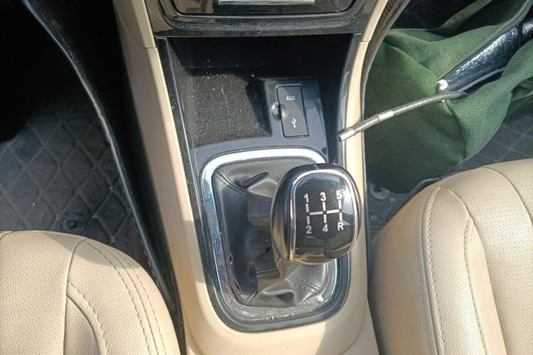 Used Chery E3 2013 1.5L Manual ZhiShang Model Gear Lever