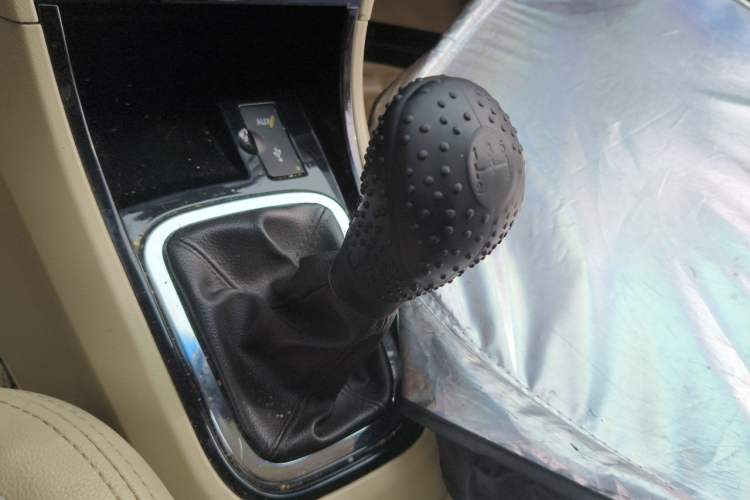 Used Chery E3 2013 1.5L Manual ZhiShang Model Gear Lever