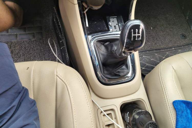 Used Chery E3 2013 1.5L Manual ZhiShang Model Gear Lever