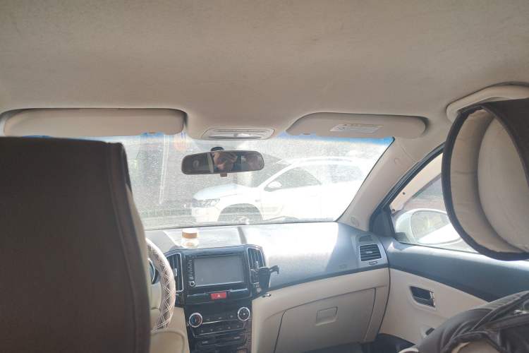 Used Chery E3 2013 1.5L Manual Fashion Model Headliner