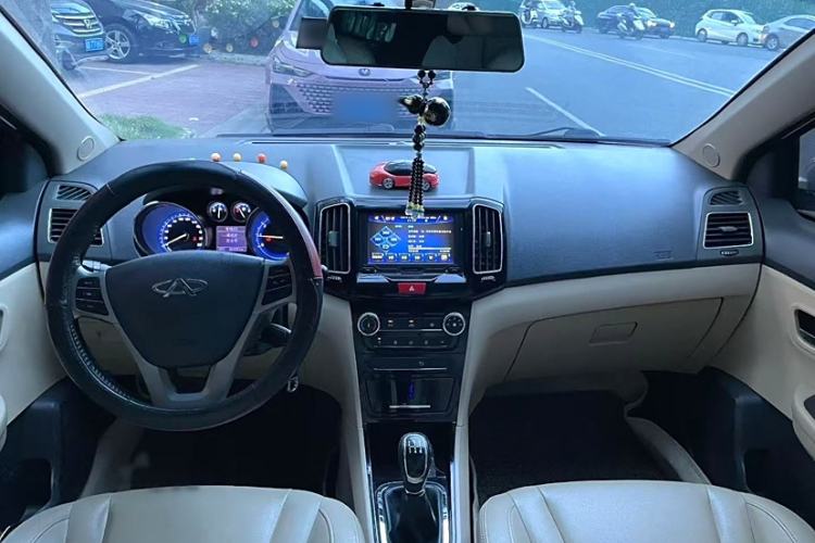 Used Chery E3 2013 1.5L Manual ZhiShang Model Interior 1