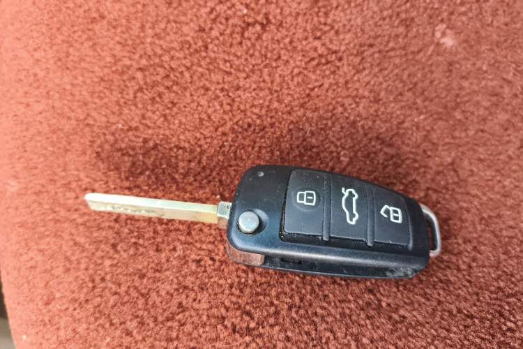 Used Chery E3 2013 1.5L Manual ZhiShang Model Interior 1
