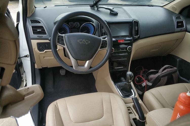 Used Chery E3 2013 1.5L Manual ZhiShang Model Interior 2