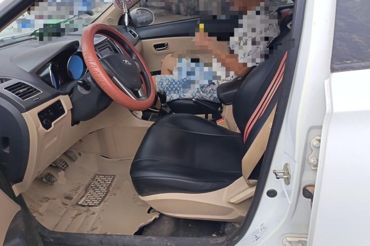 Used Chery E3 2013 1.5L Manual Fashion Model Left Front Seat