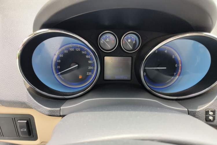 Used Chery E3 2013 1.5L Manual ZhiShang Model Odometer Close Up