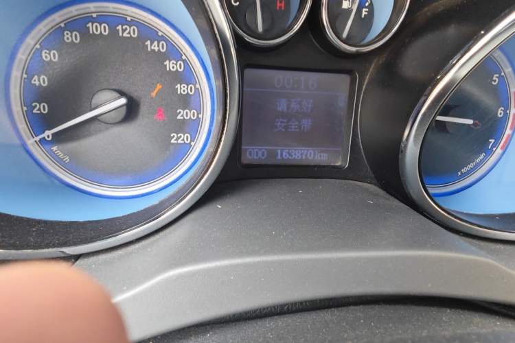 Used Chery E3 2013 1.5L Manual Fashion Model Odometer Close Up