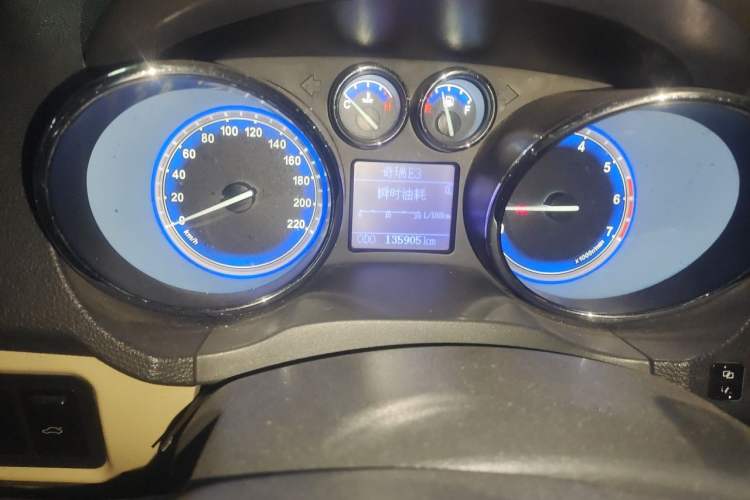 Used Chery E3 2013 1.5L Manual Luxury Model Odometer Close Up