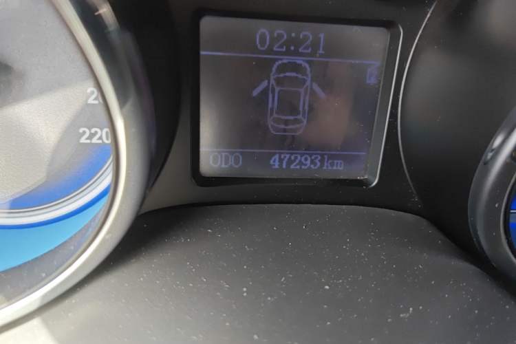 Used Chery E3 2013 1.5L Manual ZhiShang Model Odometer Close Up