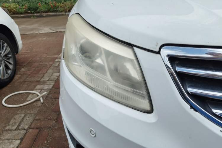 Used Chery E3 2013 1.5L Manual ZhiShang Model Right Front Headlight