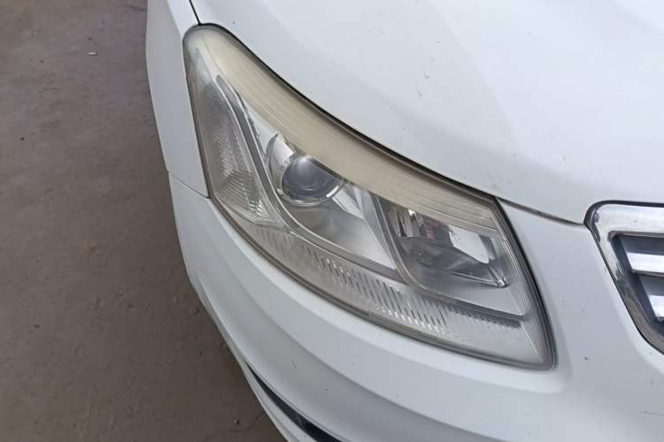 Used Chery E3 2013 1.5L Manual Fashion Model Right Front Headlight