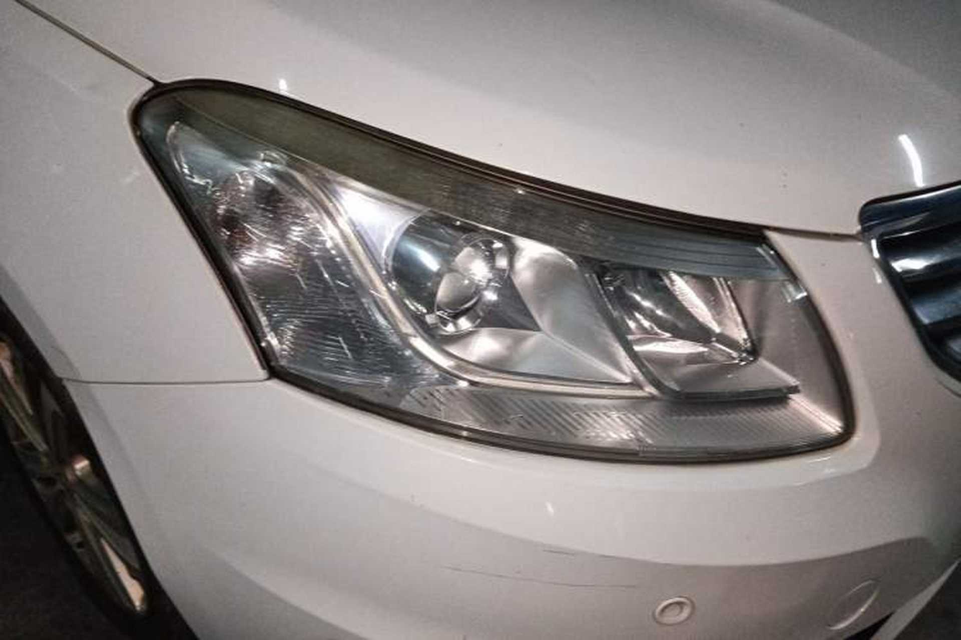 Used Chery E3 2013 1.5L Manual Fashion Model Right Front Headlight
