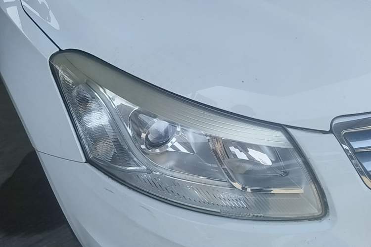 Used Chery E3 2013 1.5L Manual ZhiShang Model Right Front Headlight