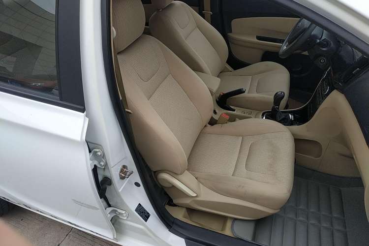 Used Chery E3 2013 1.5L Manual Fashion Model Right Front Seat