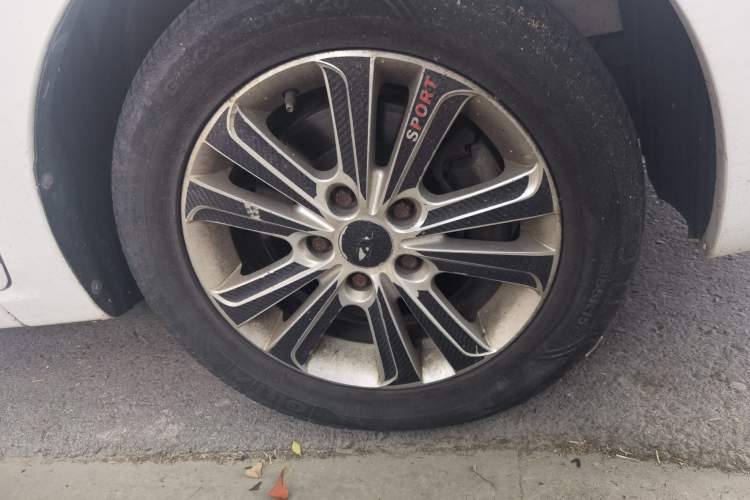 Used Chery E3 2013 1.5L Manual ZhiShang Model Right Front Wheel Hub