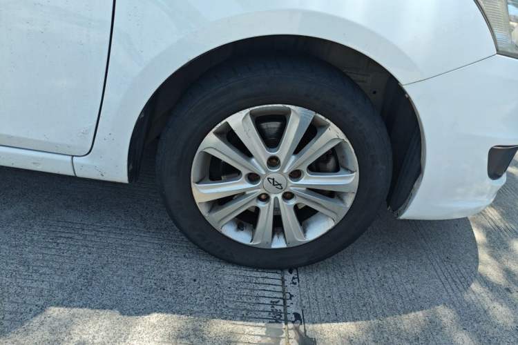 Used Chery E3 2013 1.5L Manual Fashion Model Right Front Wheel Hub