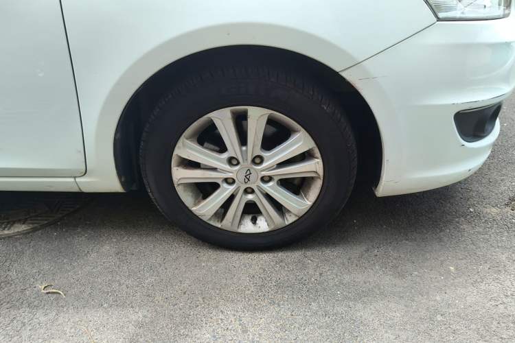 Used Chery E3 2013 1.5L Manual Fashion Model Right Front Wheel Hub